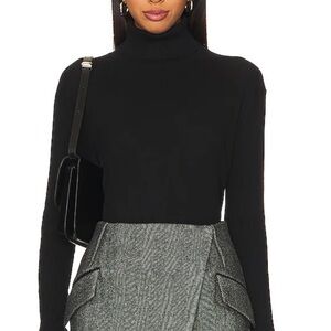 100% Cashmere turtleneck sweater